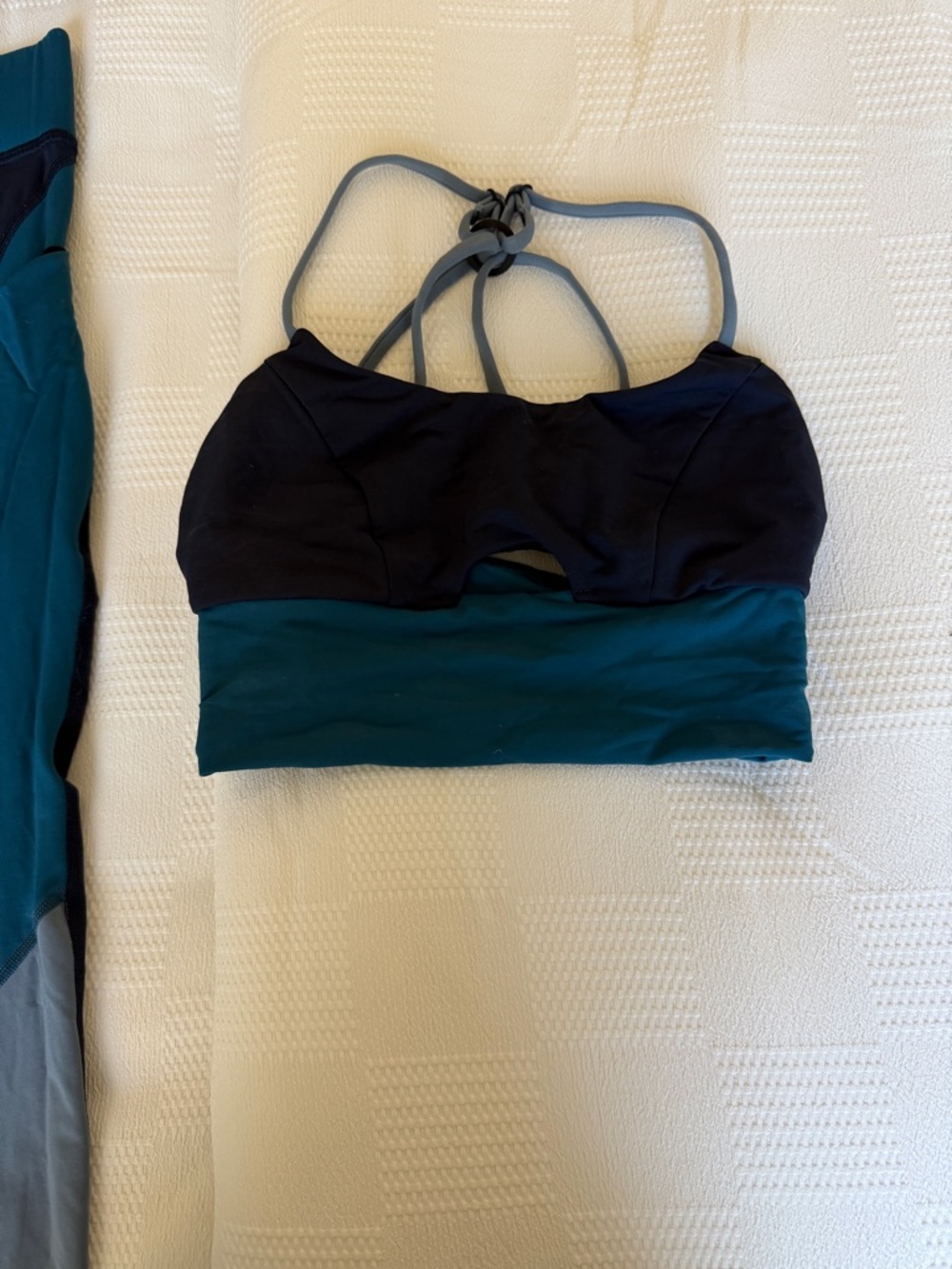 MICHI Teal Blue Colorblock Workout Leggings & Sports Bra - Picture 2 of 5